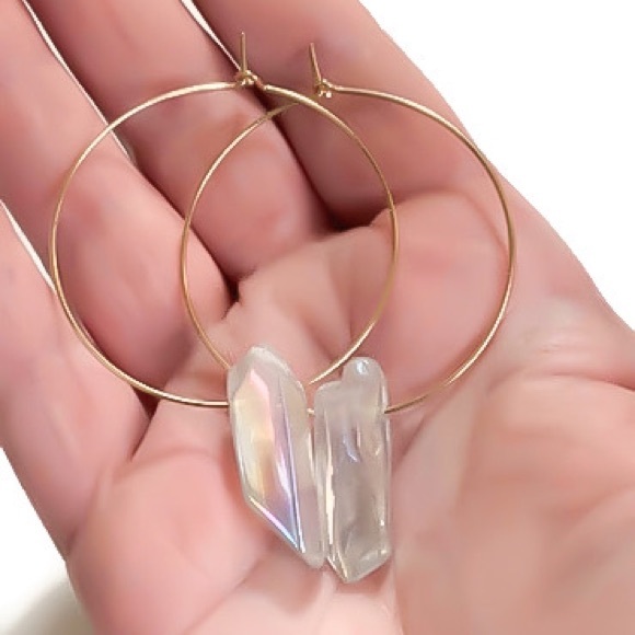 Moodtherapy Jewelry - Ángel Aura Quartz Crystal Point Hoop Earrings